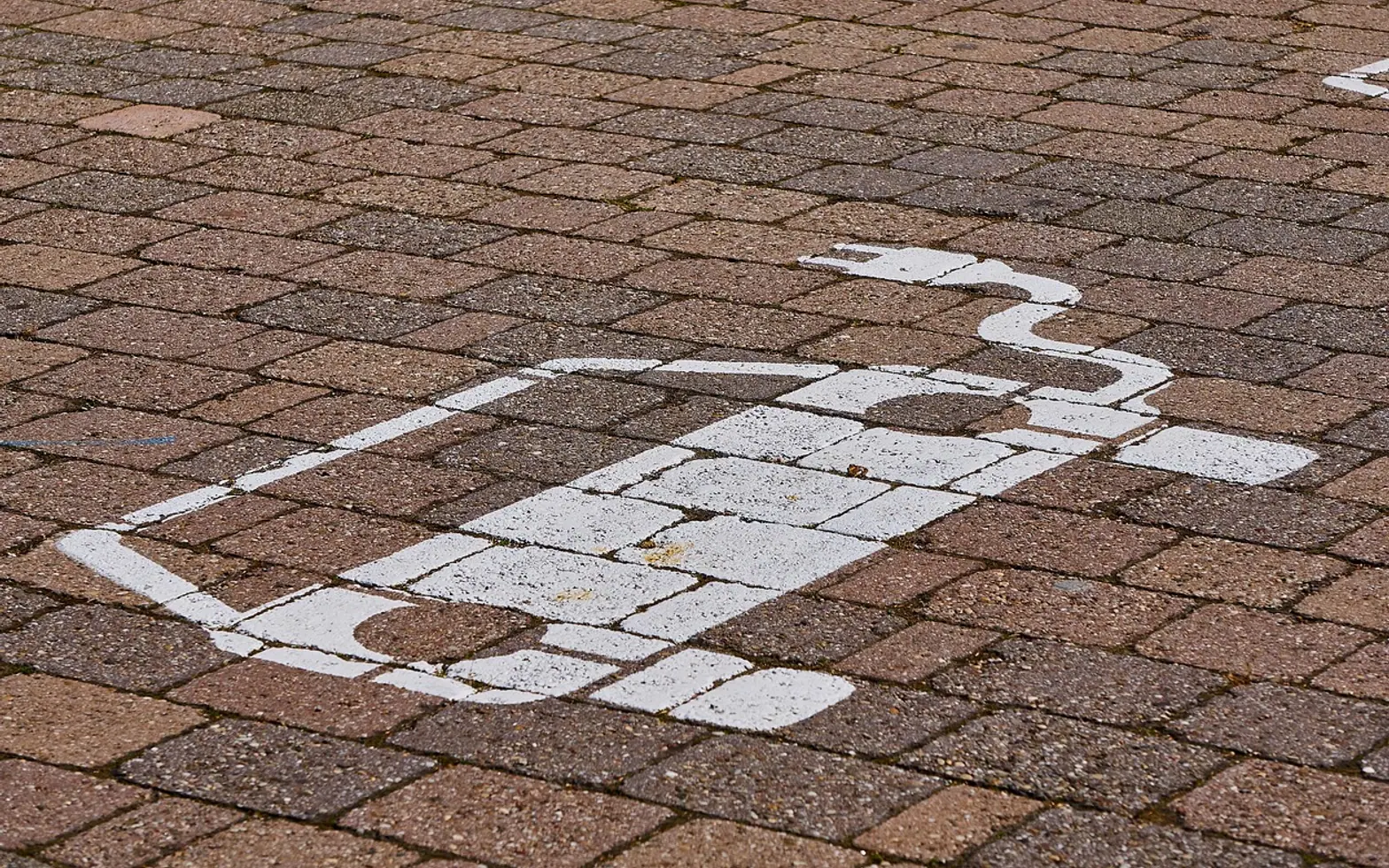 Electric mobility, electric car and charging station