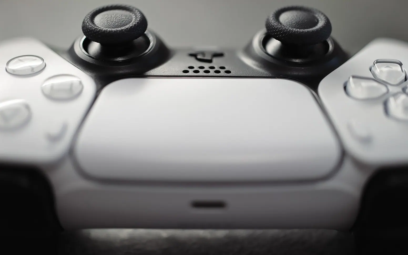 Playstation controller, playstation and controller