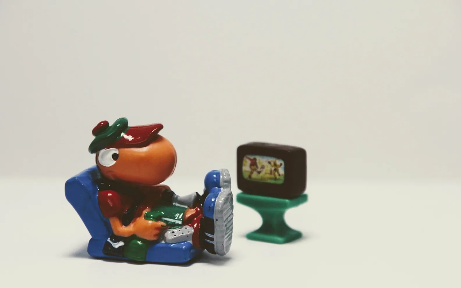 Sports, football and watch tv