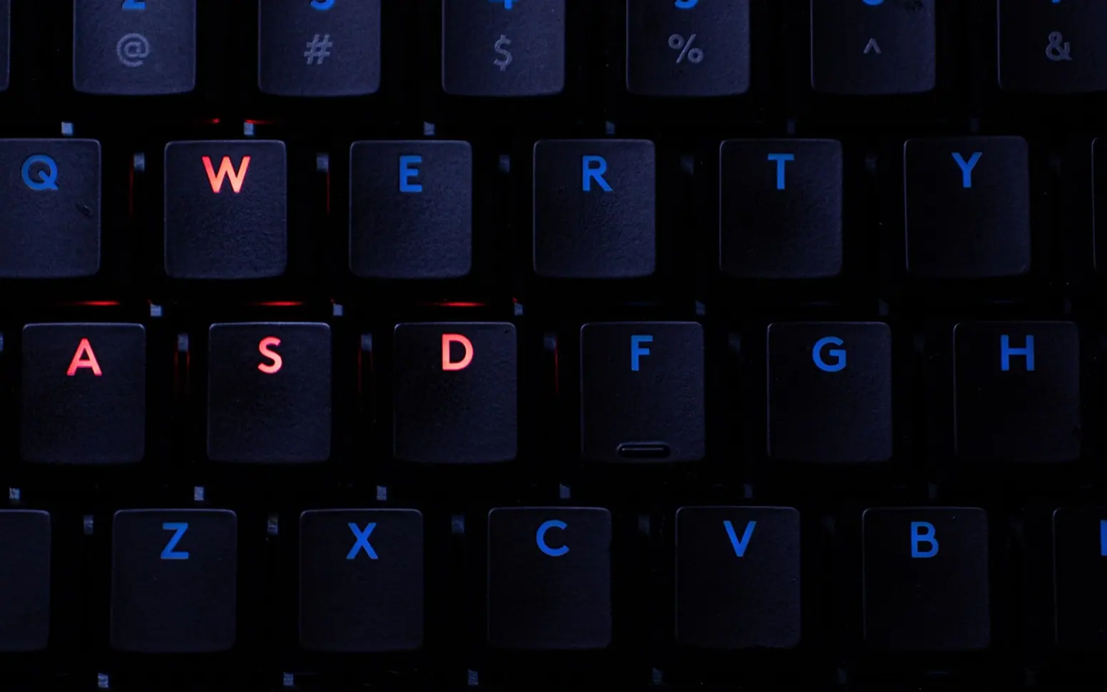 Keyboard, keys and logitech
